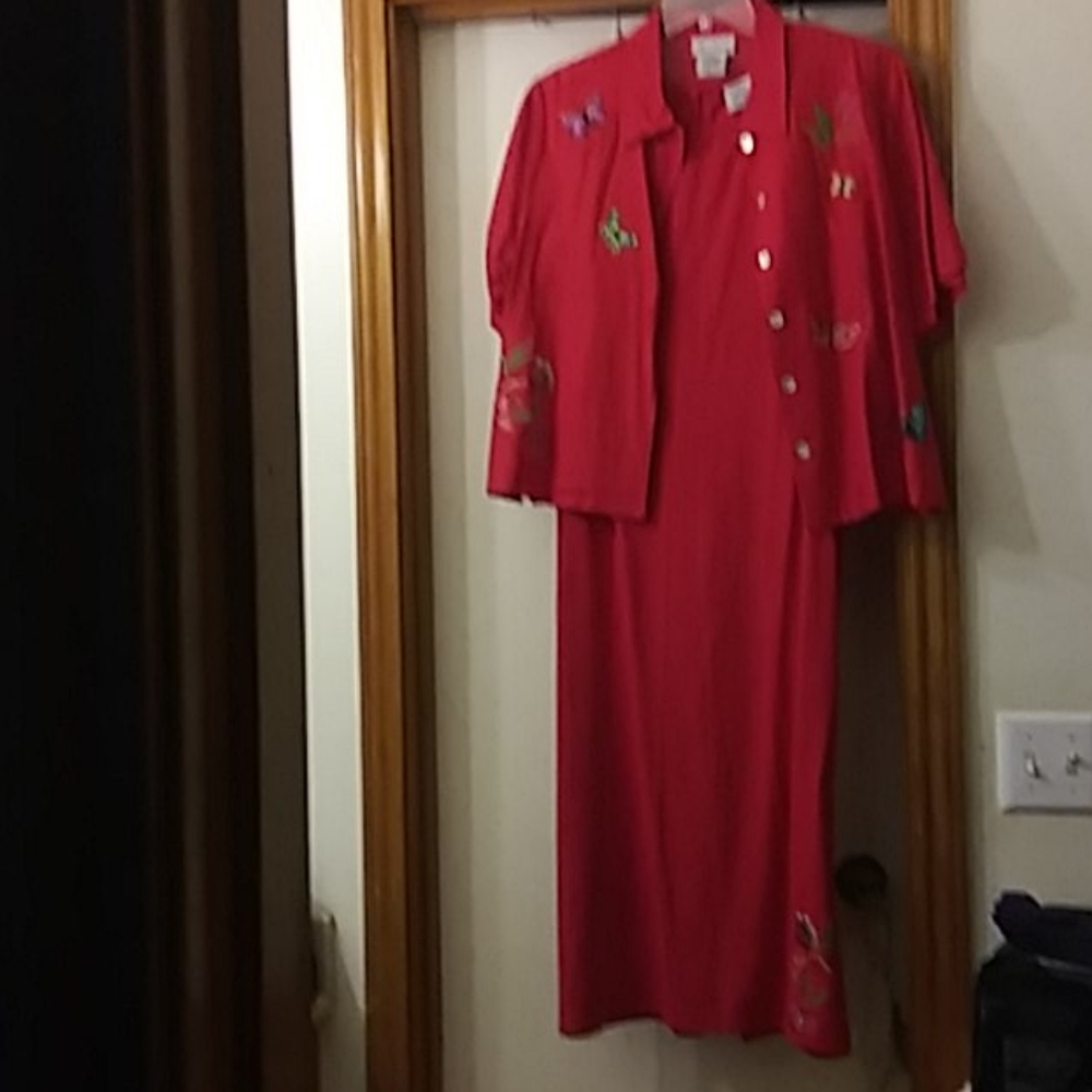 New dress NEVER been worn